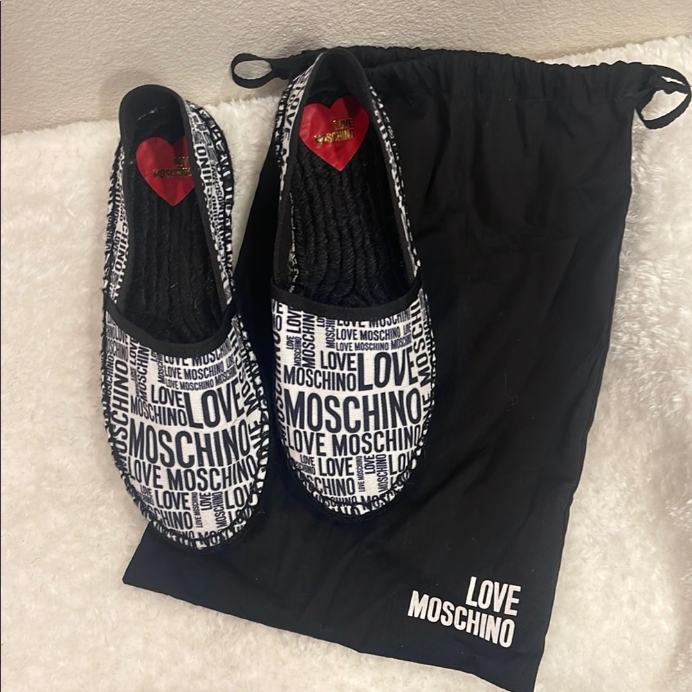 Love Moschino Monochrome Logo Slip-Ons espadrille
